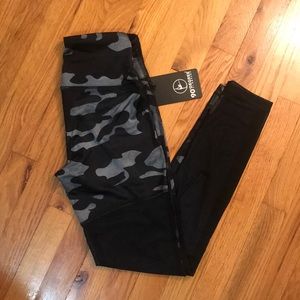 90 degrees black camo leggings with mesh back